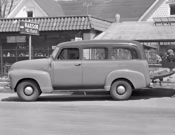 1949–50 Chevrolet 3100 Suburban (GP/HP-3116)