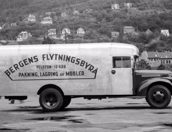 1946 Chevrolet 4400 Delivery Van [EU-spec] (OS-4402)