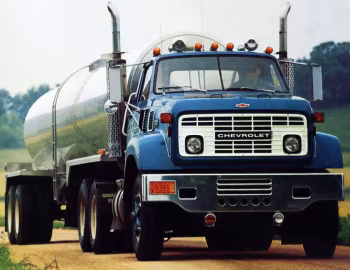 1973 Chevrolet 90 Tractor