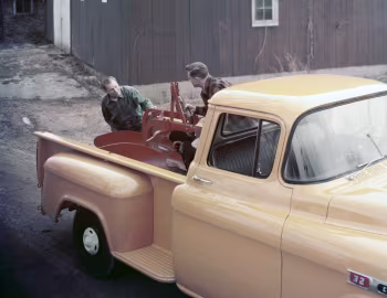 1959 Chevrolet Apache 32 Stepside Pickup Truck (3B-3204)