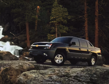 2002–06 Chevrolet Avalanche [North America] (GMT800) '09.2001–03.2006