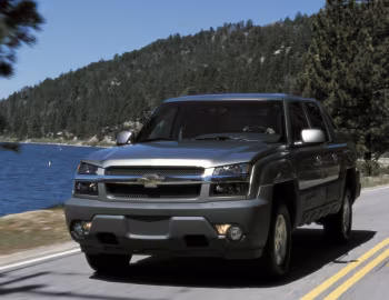 2002–06 Chevrolet Avalanche [North America] (GMT800) '09.2001–03.2006