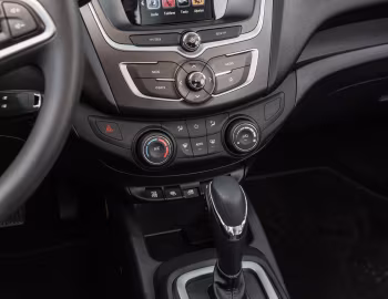 Interior Chevrolet Aveo LTZ [Latam] '2018–23