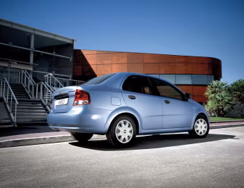 Chevrolet Aveo Sedan (T200) '2003–06