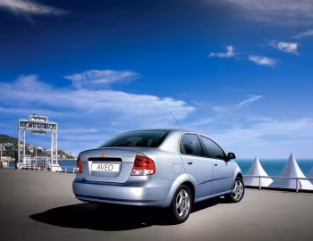 Chevrolet Aveo Sedan (T200) '2003–06