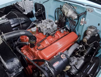 Bajo el capó 1957 Chevrolet Bel Air 2-door Sedan (2402-1011D)