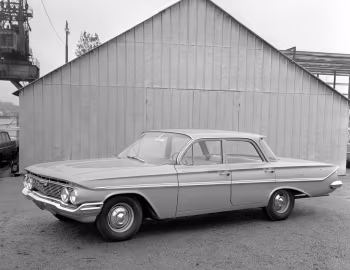1961 Chevrolet Bel Air 4-door Sedan (1569)