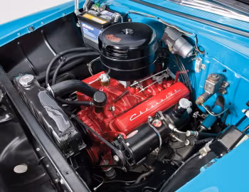 Bajo el capó 1956 Chevrolet Bel Air Convertible (2434-1067D)