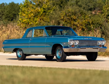 1963 Chevrolet Biscayne 2-door Sedan (1211)