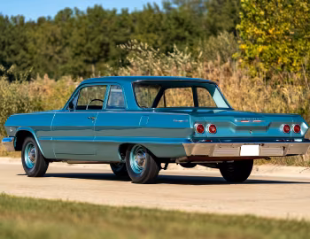 1963 Chevrolet Biscayne 2-door Sedan (1211)