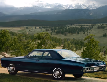 1968 Chevrolet Biscayne 2-door Sedan (154 11)