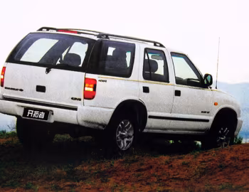 Chevrolet Blazer DLX [China] '12.2000–02.2004