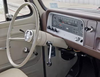 Interior 1966 Chevrolet C10 Fleetside Pickup (C1534)