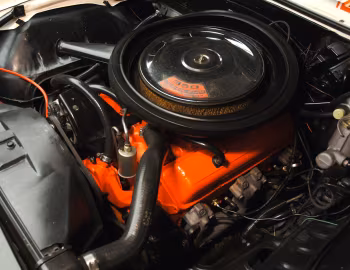 Bajo el capó 1969 Chevrolet Camaro RS/SS 350 Convertible Indy 500 Pace Car
