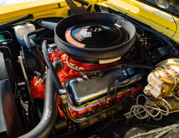 Bajo el capó 1969 Chevrolet Camaro RS/SS 396 Convertible