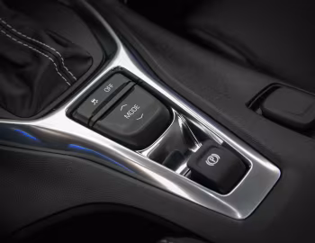 Интерьер Chevrolet Camaro SS [Latam] '2018–20