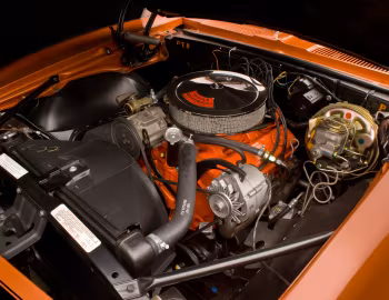 Bajo el capó 1968 Chevrolet Camaro SS 350 (12437)