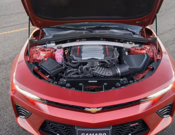 Bajo el capó Chevrolet Camaro SS Convertible [Latam] '2016–18