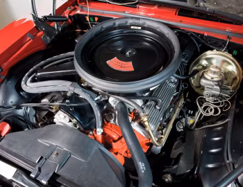 Bajo el capó 1969 Chevrolet Camaro Z/28 Sport Coupe (12437)