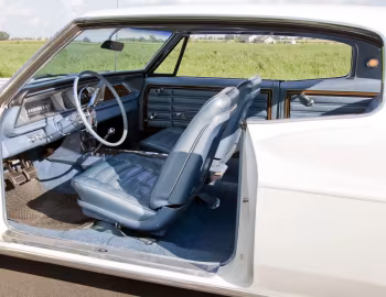 Interior 1966 Chevrolet Caprice Custom Coupe (16647)