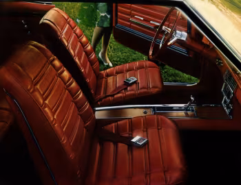 Interior 1966 Chevrolet Caprice Custom Coupe (16647)