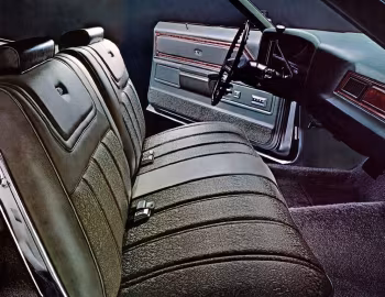Interior 1972 Chevrolet Caprice Custom Coupe (1N 47)