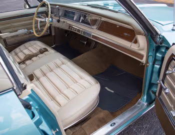 Interior 1966 Chevrolet Caprice Hardtop Sedan (16639)