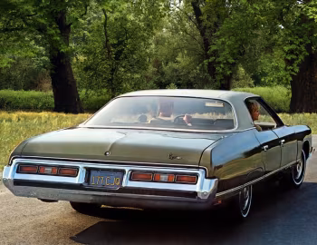 1972 Chevrolet Caprice Hardtop Sedan (1N 39)