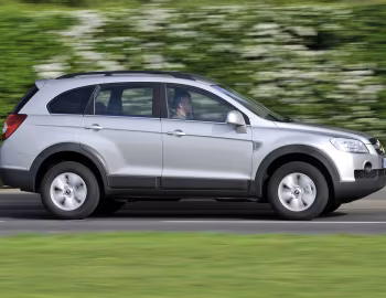 Chevrolet Captiva [UK-spec] '2006–11