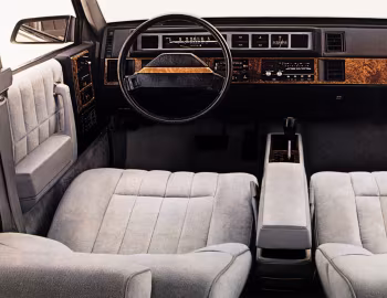 Panel frontal 1982–85 Chevrolet Celebrity Sedan (W19)