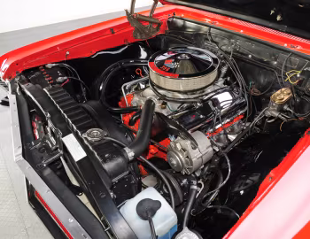 Bajo el capó 1967 Chevrolet Chevelle SS 396 L78 Sport Coupe (13817)