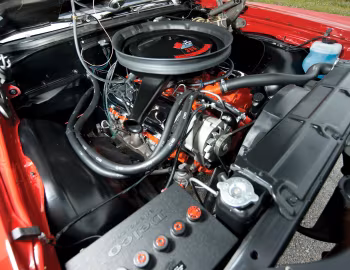 Bajo el capó 1970 Chevrolet Chevelle SS 396 Convertible pkg. (13667)