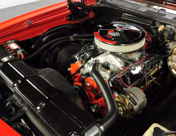Bajo el capó 1968 Chevrolet Chevelle SS 396 L78 Sport Coupe