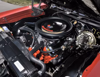 Bajo el capó 1970 Chevrolet Chevelle SS 454 LS6 Sport Coupe pkg. (13637)