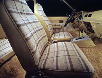 Interior 1976–77 Chevrolet Chevette Hatchback Coupe [North America] (1T B08) '09.1975–77