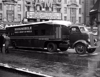 1940 Chevrolet COE Tractor Truck (WD-5103)
