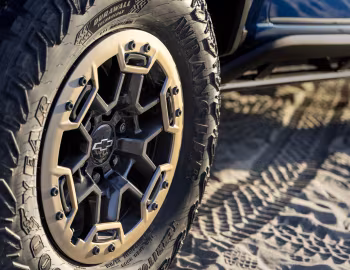 2023–pr. Chevrolet Colorado ZR2 Desert Boss Crew Cab '2022–pr.
