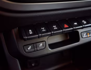 Interior 2021–22 Chevrolet Colorado ZR2 "Midnight" Crew Cab '2020–22