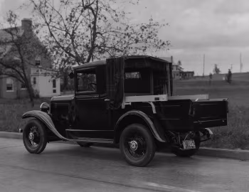 1932 Chevrolet Confederate Pickup by Woolcott Convertible Top Company (BE)