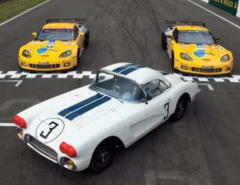 Chevrolet Corvette Le Mans '1960 & Chevrolet Corvette C6.R GT2 '2010