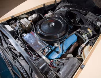 Bajo el capó 1977 Chevrolet Corvette (1YZ37) '09.1976–77