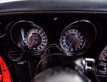 Torpedo 1974 Chevrolet Corvette Stingray Convertible (1YZ67)