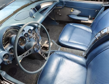 Interior 1961 Chevrolet Corvette (0800-67)