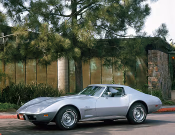 1975 Chevrolet Corvette Stingray (1YZ37)