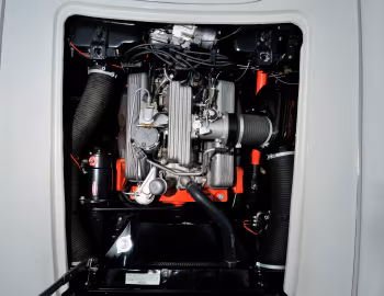 Sous la capuche 1958 Chevrolet Corvette 283/290 HP Fuel Injection ''Showcrest White'' (J800-867)