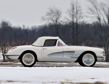 1958 Chevrolet Corvette 283/290 HP Fuel Injection ''Showcrest White'' (J800-867)