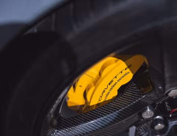 Chevrolet Corvette E-Ray [UK-spec] (C8) '2025–26