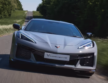 Chevrolet Corvette E-Ray [UK-spec] (C8) '2025–26