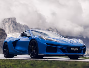 Chevrolet Corvette E-Ray [EU-spec] (C8) '2025–26