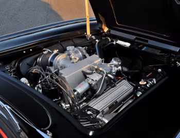 Bajo el capó 1962 Chevrolet Corvette Fuel Injection (C1)